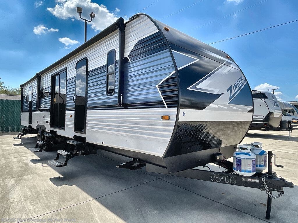New 2025 CrossRoads Zinger 390DB available in Fort Worth, Texas