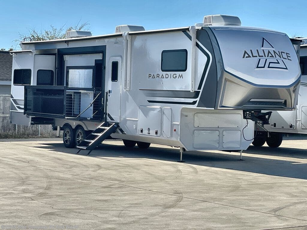New 2026 Alliance RV Paradigm 388SP available in Fort Worth, Texas