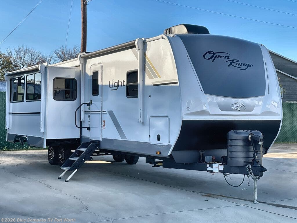 Used 2025 Highland Ridge  Light 321BHS available in Fort Worth, Texas