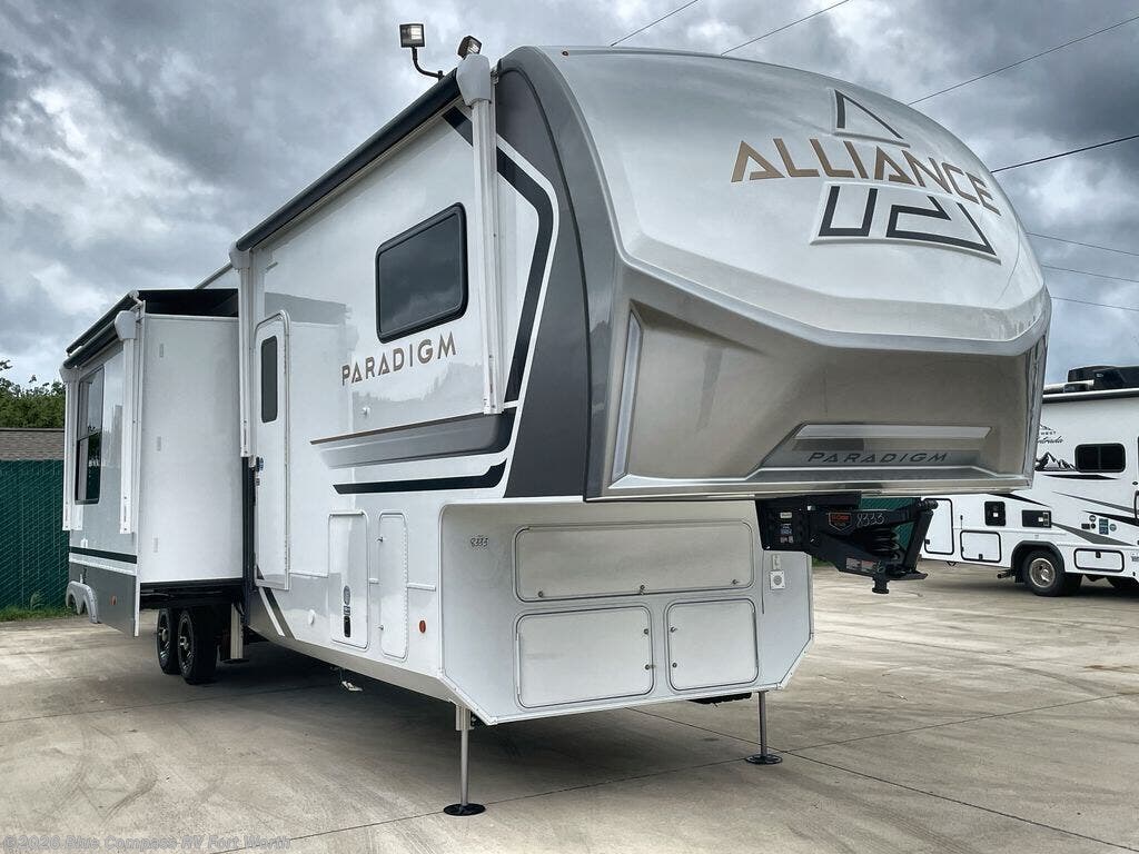 New 2026 Alliance RV Paradigm 395DS available in Fort Worth, Texas