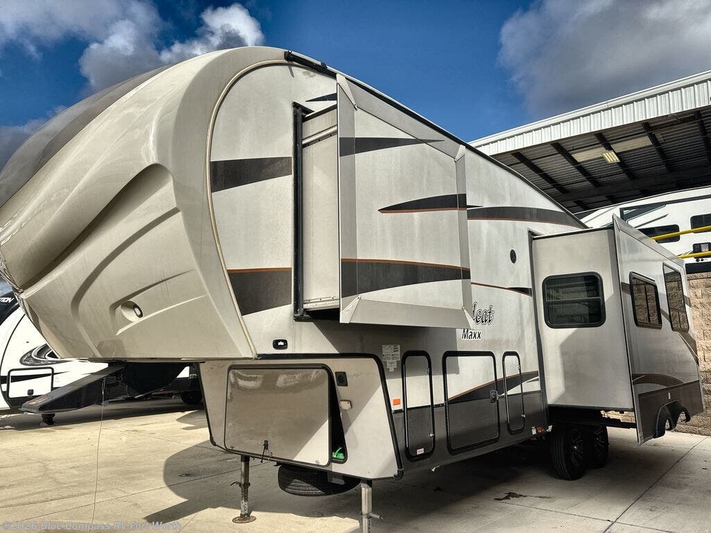 Used 2017 Forest River Wildcat 262RGX available in Fort Worth, Texas