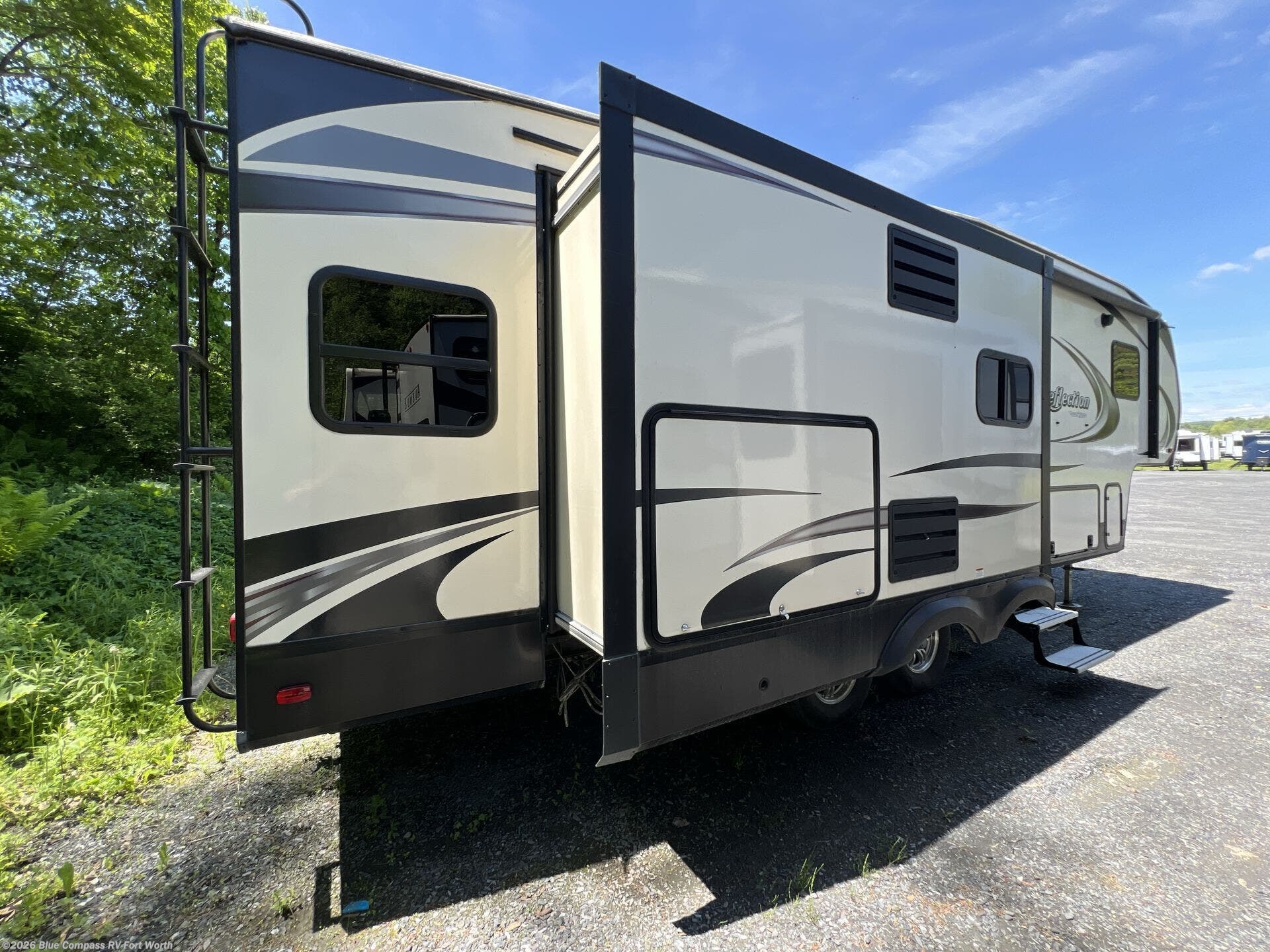 Used 2019 Grand Design Reflection 29RS available in Fort Worth, Texas