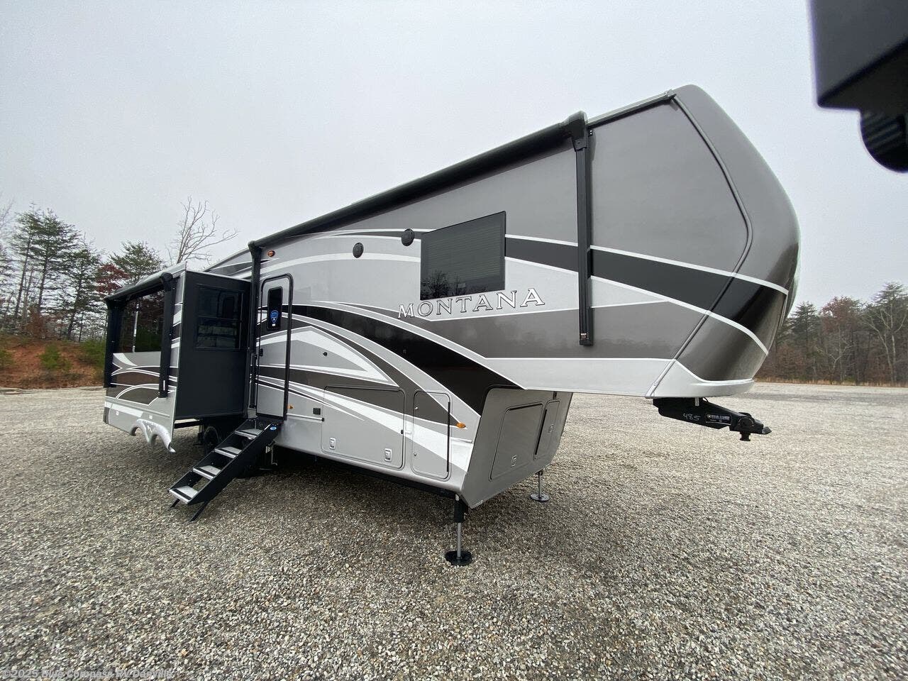 New 2025 Keystone Montana 3123RL available in Ringgold, Virginia