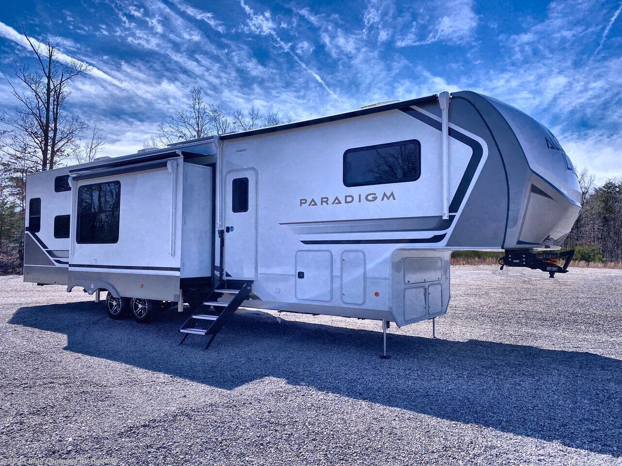 New 2025 Alliance RV Paradigm 395DS available in Ringgold, Virginia