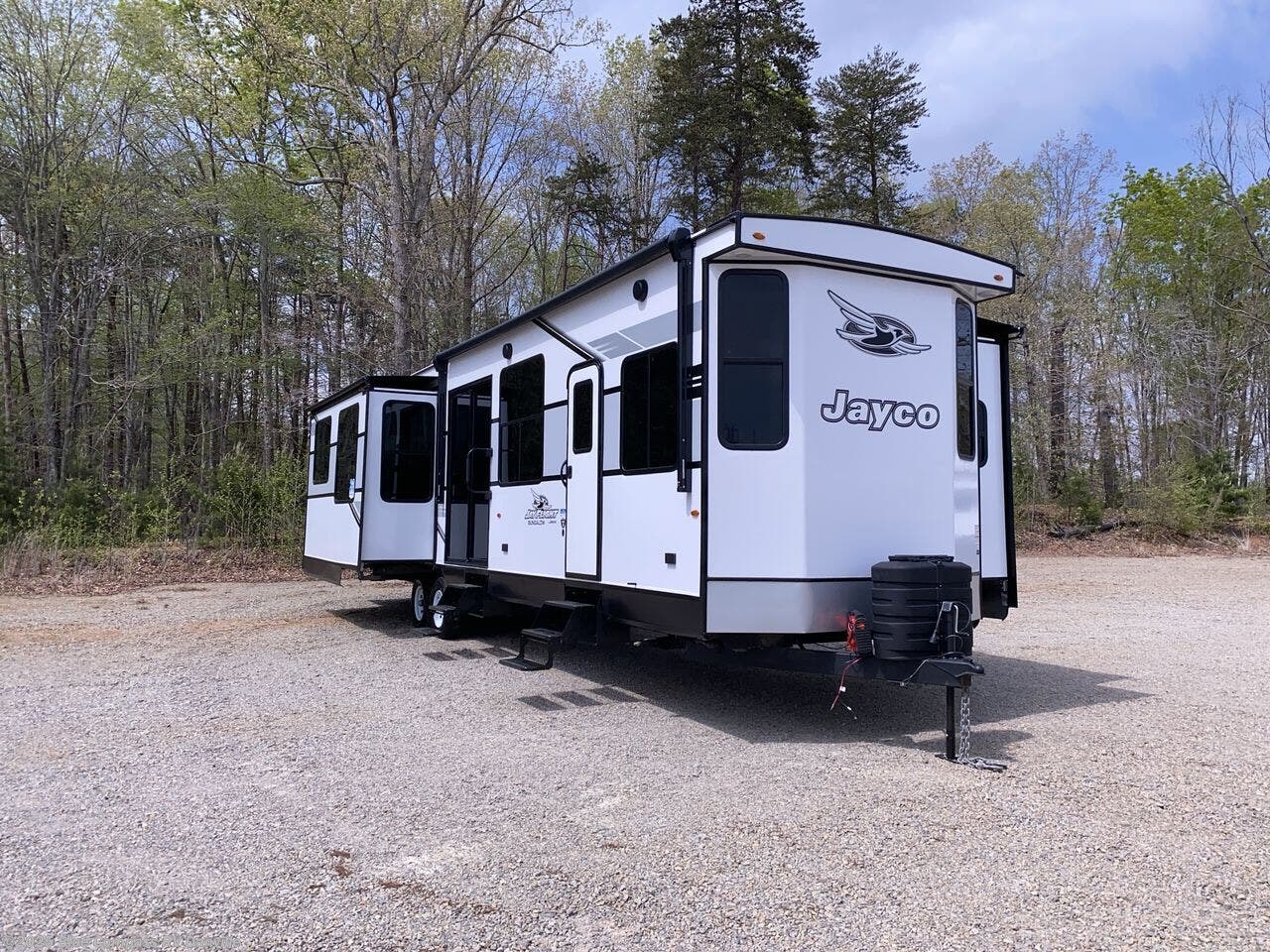 New 2025 Jayco Jay Flight Bungalow 40RLTS available in Ringgold, Virginia