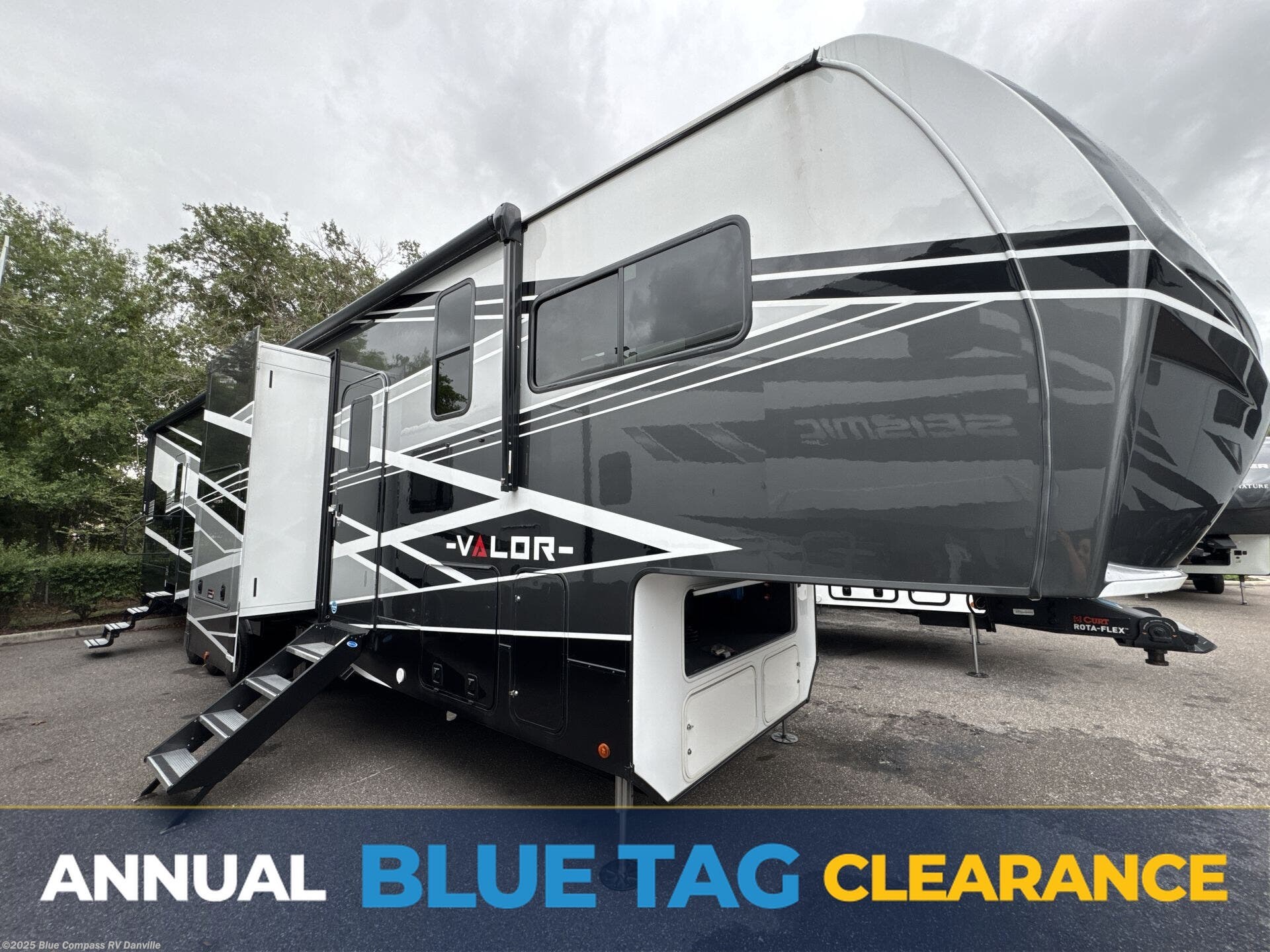 New 2025 Alliance RV Valor 40V13 available in Ringgold, Virginia
