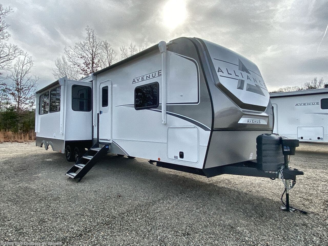 New 2026 Alliance RV Avenue 333BH available in Ringgold, Virginia