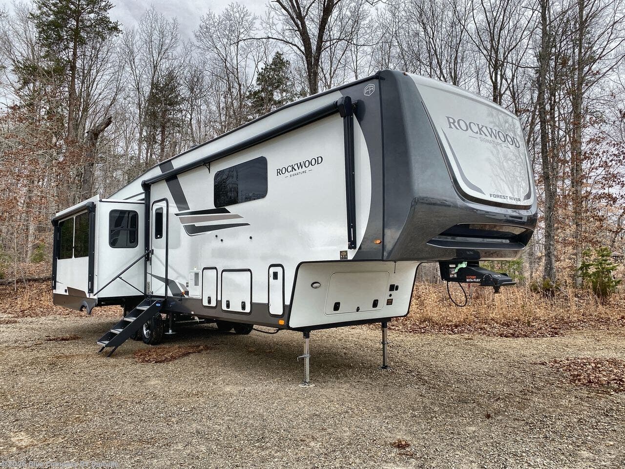 New 2026 Forest River Rockwood Signature 401SFB available in Ringgold, Virginia