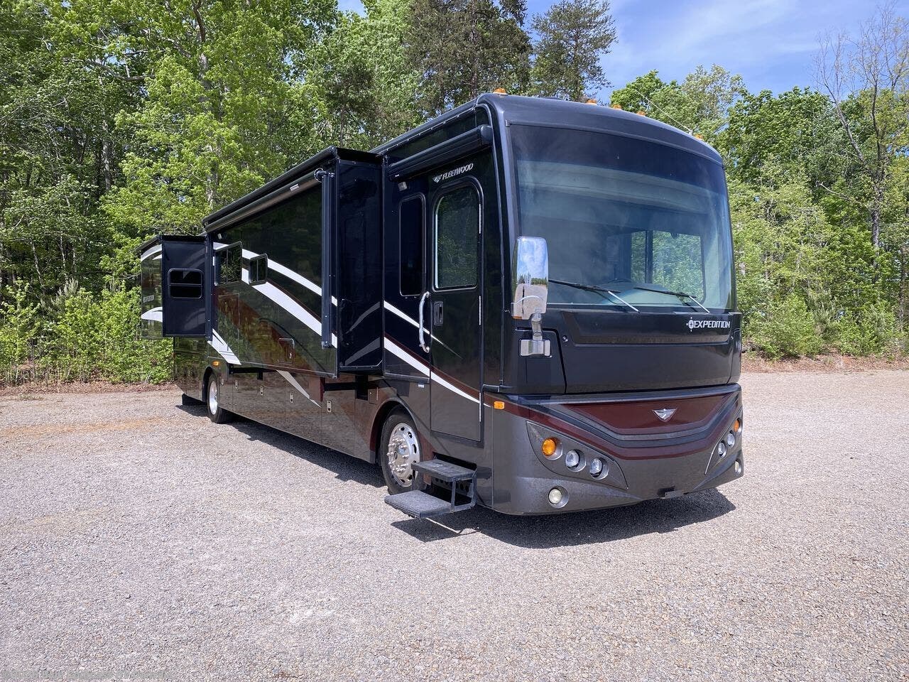 Used 2014 Fleetwood Expedition 40X available in Ringgold, Virginia