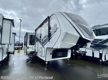 New 2022 Grand Design Momentum M-Class 395MS available in Portland, Oregon