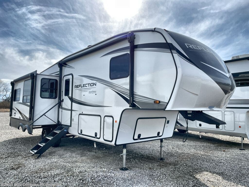 New 2025 Grand Design Reflection 303RLS available in Gassville, Arkansas
