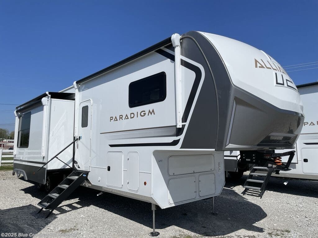 New 2025 Alliance RV Paradigm 395DS available in Gassville, Arkansas
