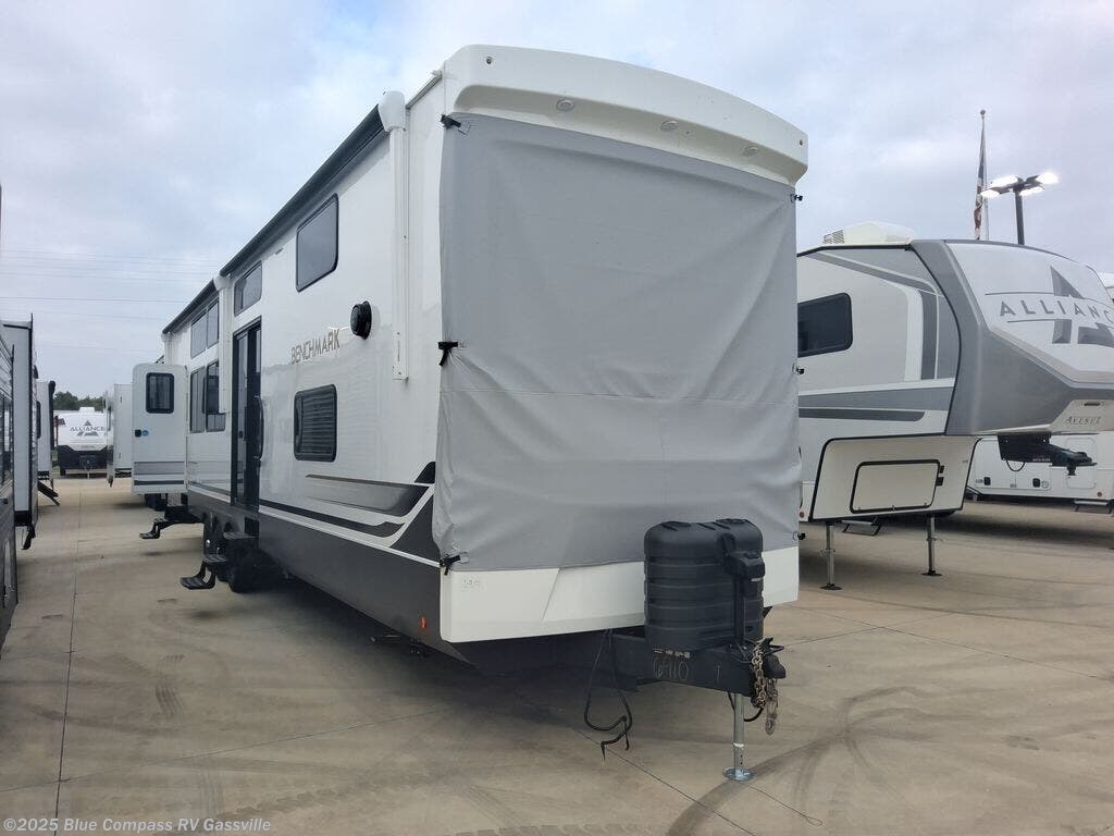 New 2026 Alliance RV Benchmark 44LFT available in Gassville, Arkansas