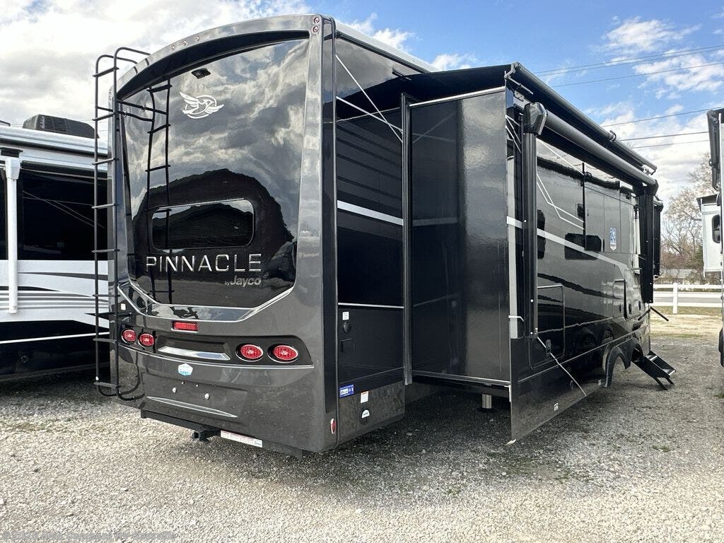 New 2026 Jayco Pinnacle 38FBRK available in Gassville, Arkansas