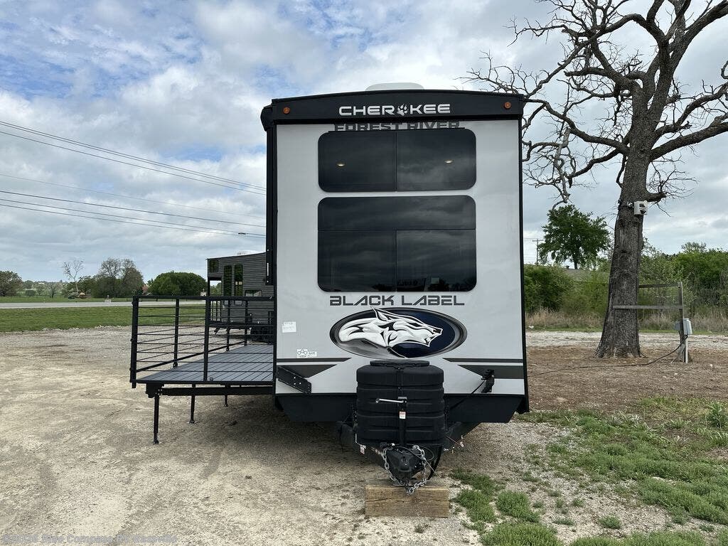 New 2026 Forest River Cherokee Timberwolf Black Label 27MDKBL available in Gassville, Arkansas
