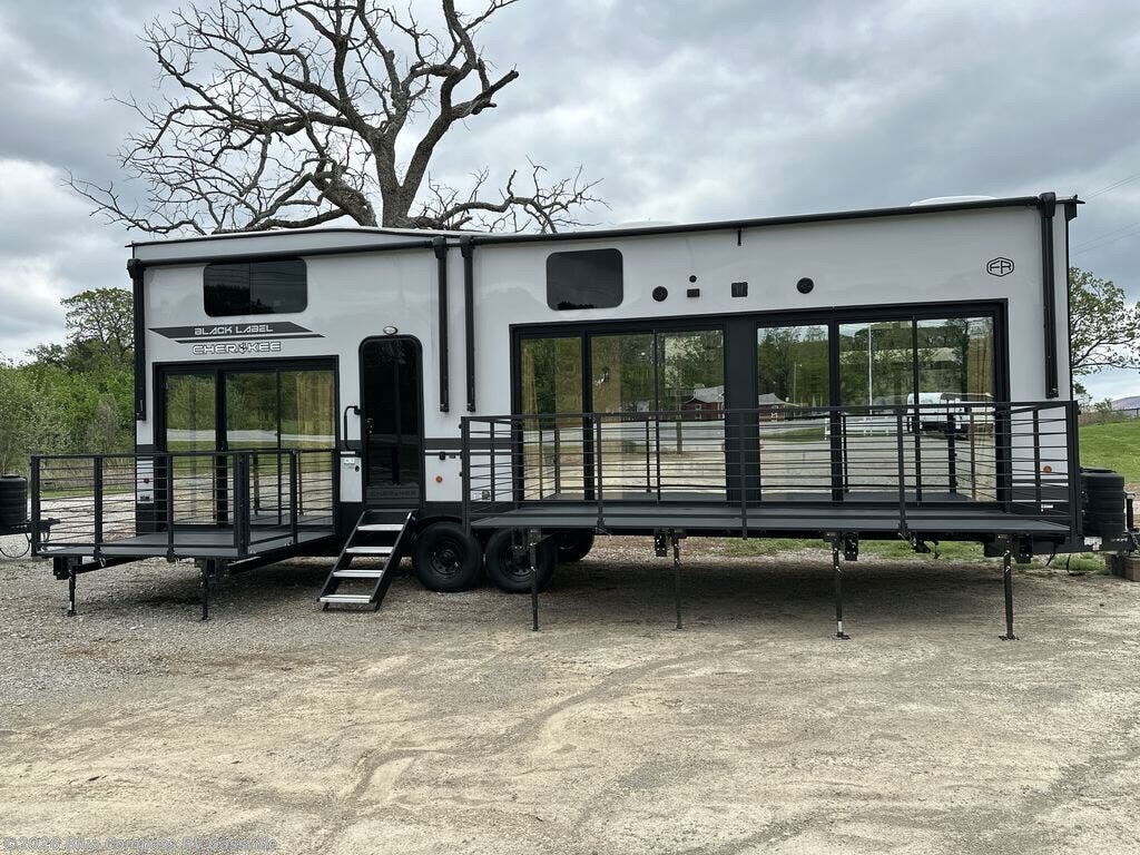 New 2026 Forest River Cherokee Timberwolf Black Label 27MDKBL available in Gassville, Arkansas