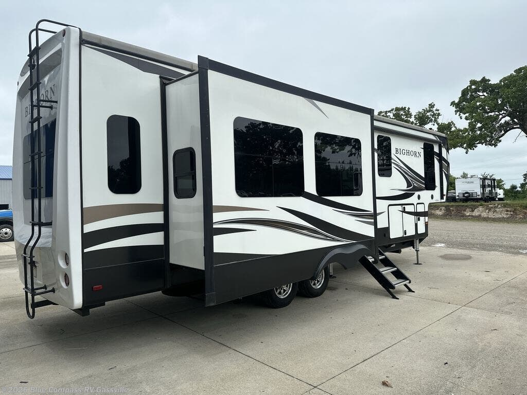 Used 2020 Heartland Bighorn 3370EL available in Gassville, Arkansas