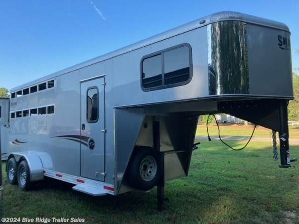 2022 Shadow Trailer Stablemate 3H GN Slant w/Dress, 7'6"x6'4" available in Ruckersville, VA