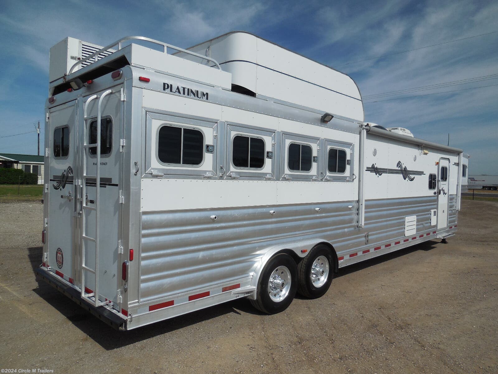 Horse Trailer - 2010 Platinum Coach Outlaw Gorgeous Outlaw slide out ...