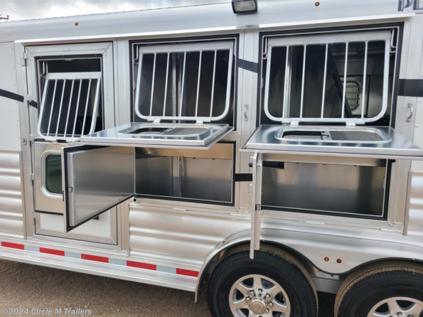 2025 Platinum Coach 3 Horse 4' Short wall 7'6" wide with MANGERS!!! available in Kaufman, TX