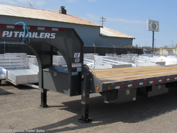 2022 PJ Trailers (LY) Low-Pro with Hydraulic Dove available in East Bethel, MN