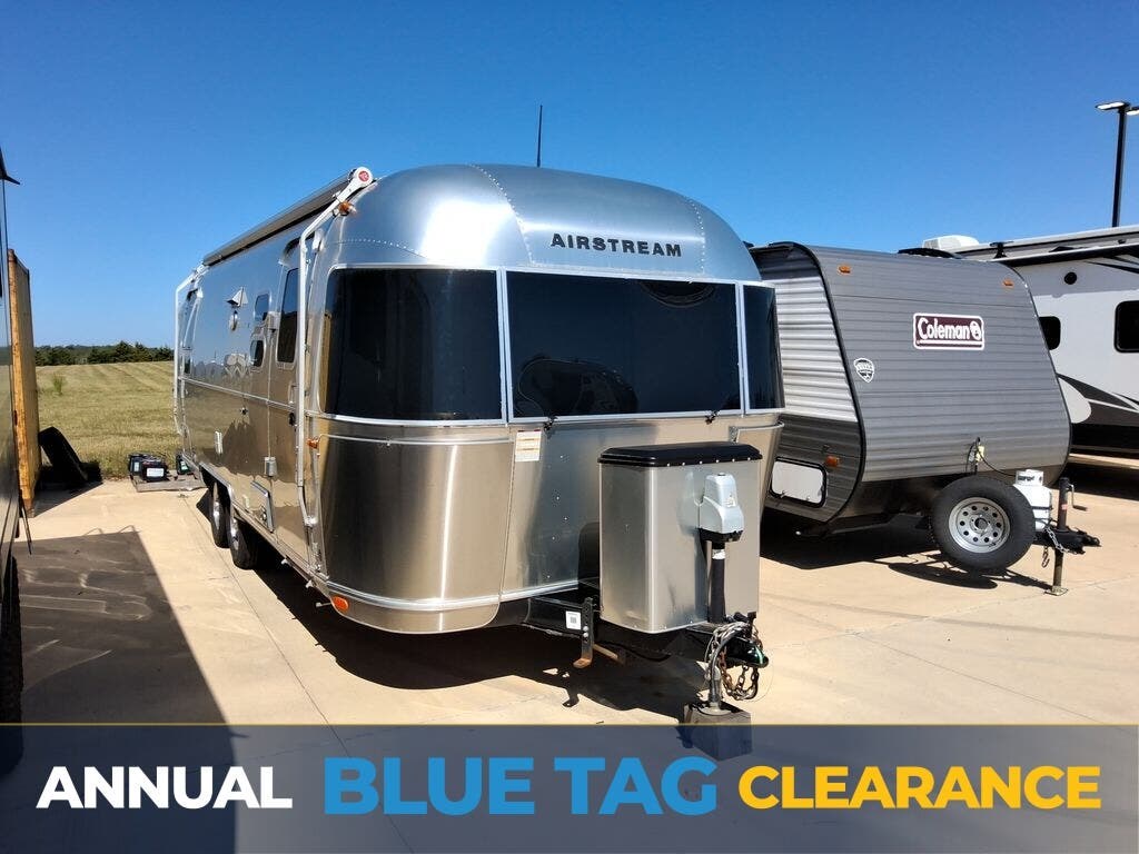 Used 2018 Airstream Flying Cloud 25RB available in Strafford, Missouri