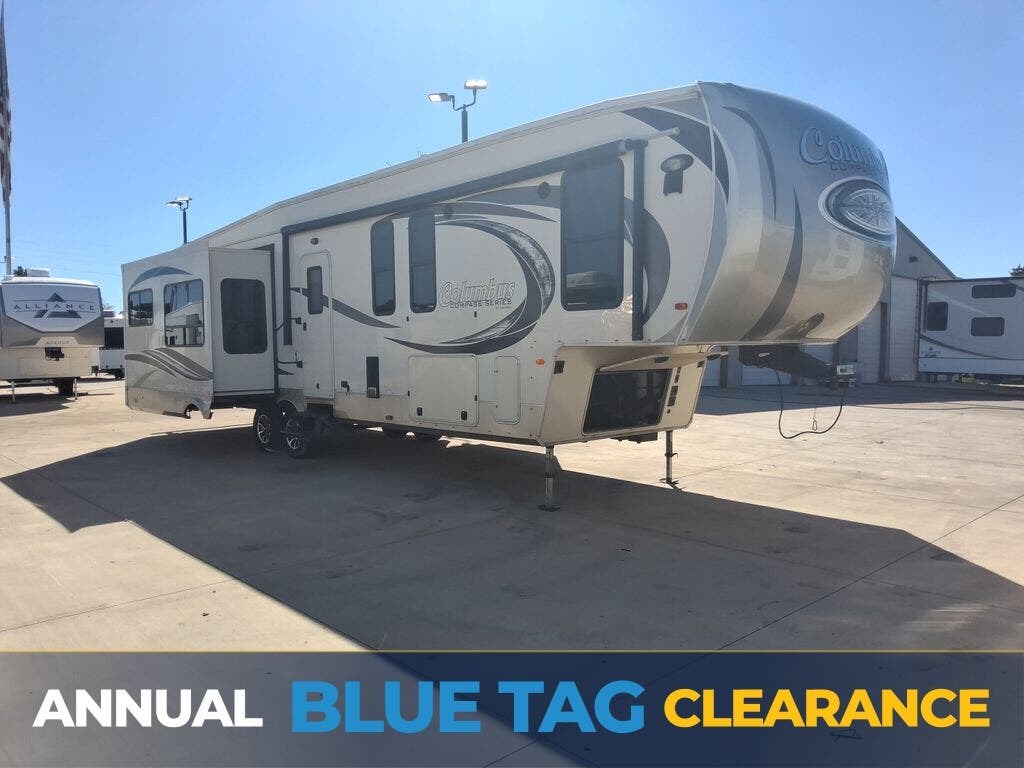 Used 2016 Palomino Columbus 377 Mb available in Strafford, Missouri