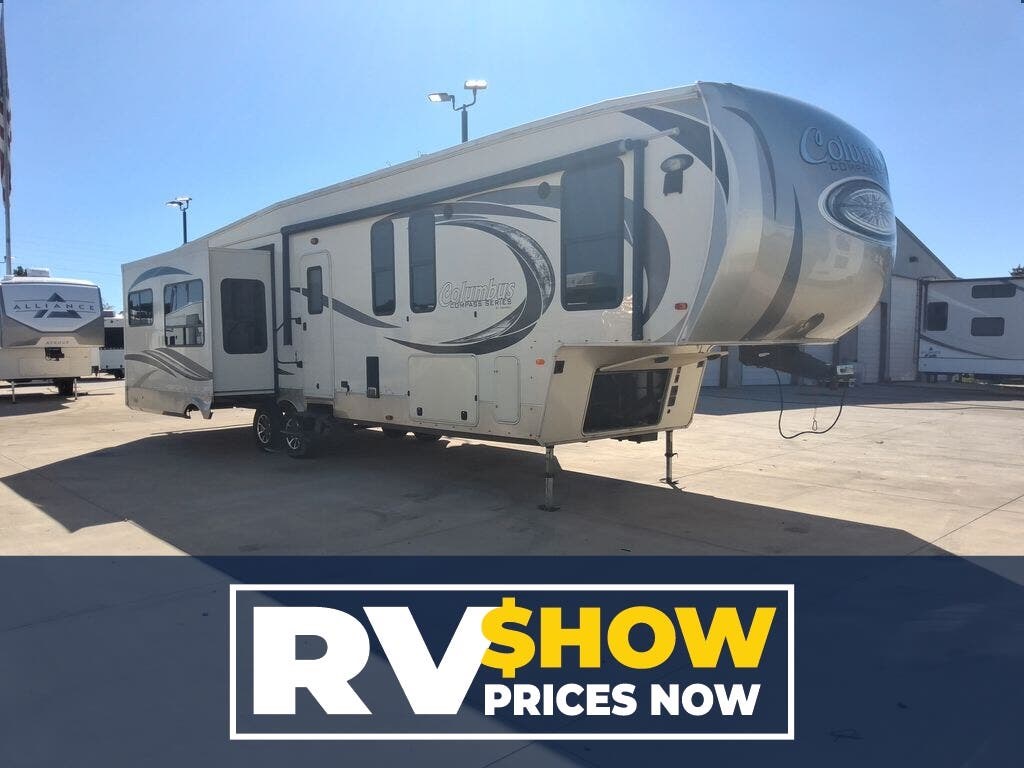 Used 2016 Palomino Columbus 377 Mb available in Strafford, Missouri