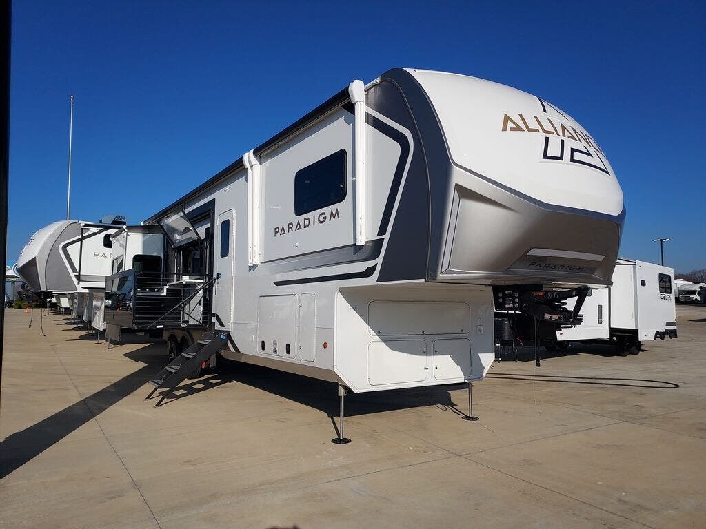 New 2026 Alliance RV Paradigm 388SP available in Strafford, Missouri
