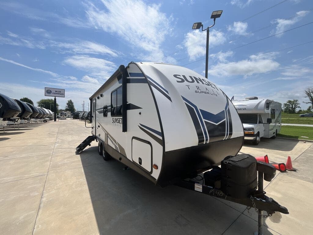 Used 2021 CrossRoads Sunset Trail SS212RB available in Strafford, Missouri