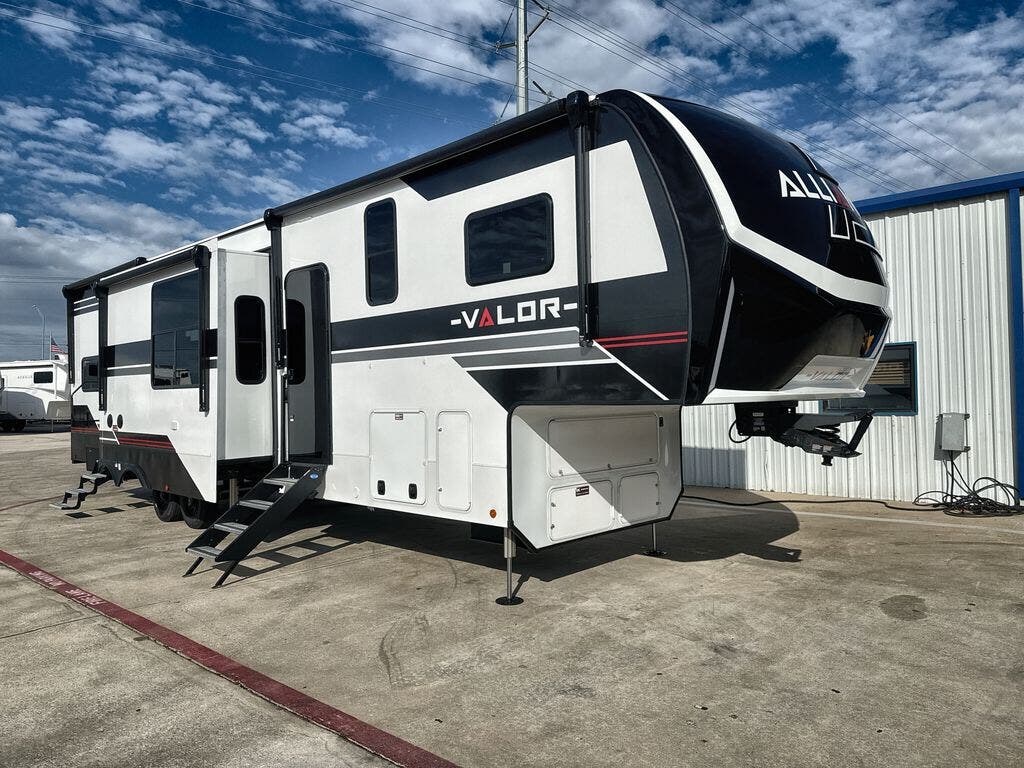 New 2026 Alliance RV Valor 37V11 available in Strafford, Missouri