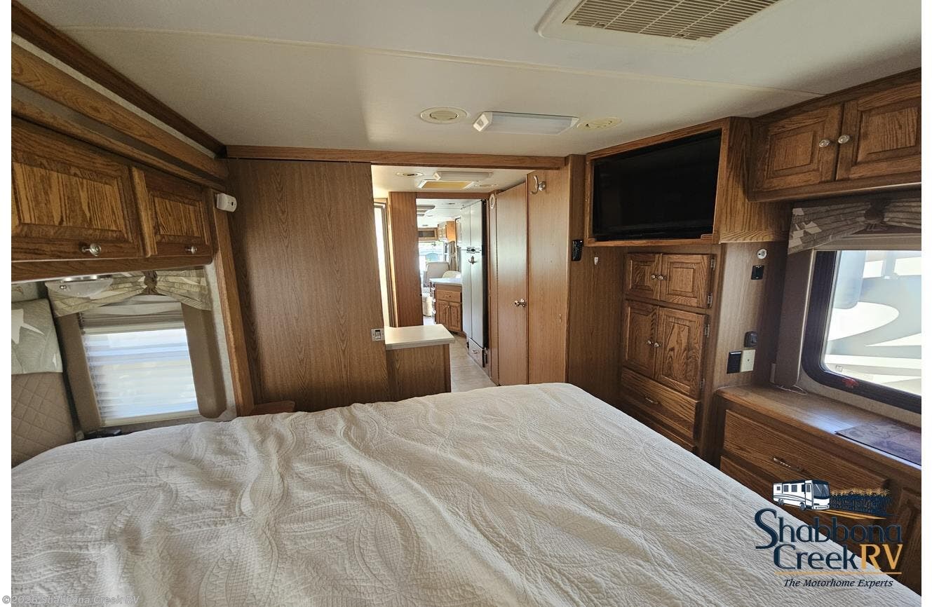 Used 2005 Tiffin Allegro Bay 37BD * available in Atkinson, Illinois
