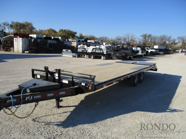 2022 PJ Trailers Equipment F8  Deckover F8T24B2BSYK8 available in Sycamore, IL