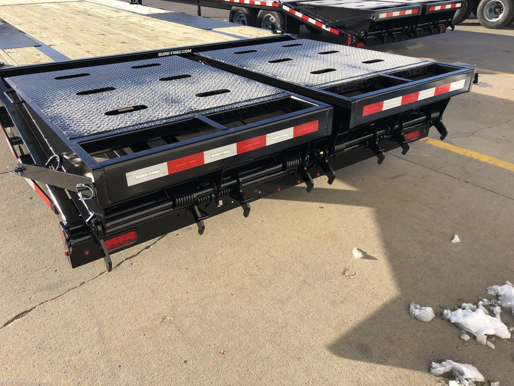 Flatbed/Flat Deck (Heavy Duty) - 2021 Sure-Trac | TrailersUSA