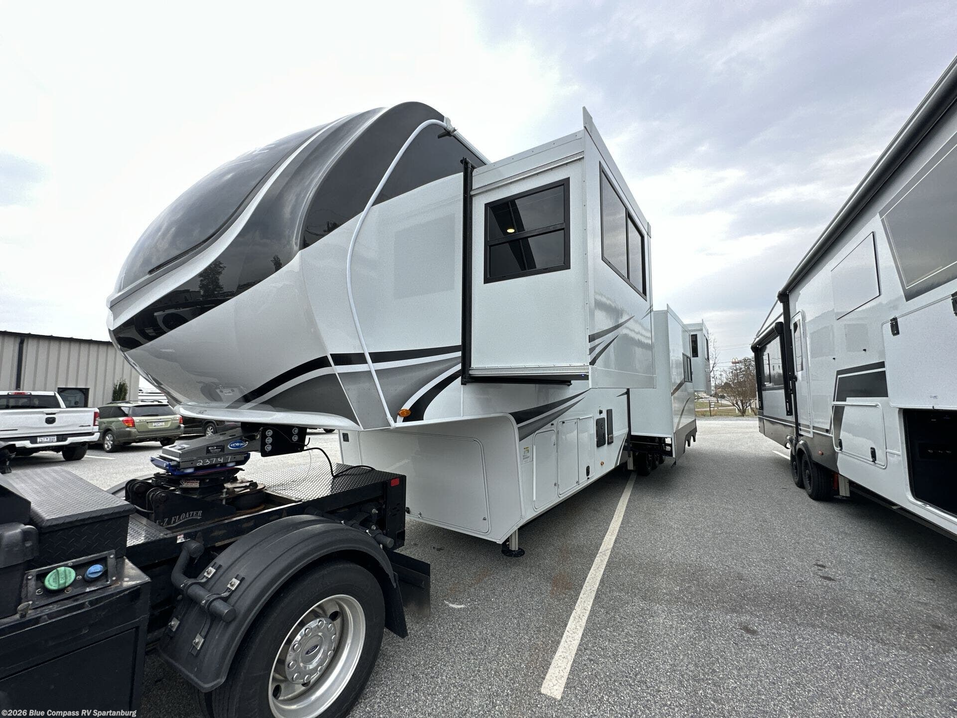 New 2026 Grand Design Solitude 414LJMJ available in Duncan, South Carolina