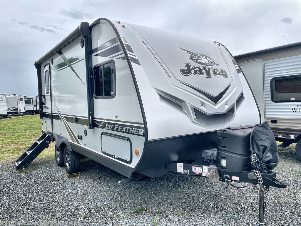 Used 2020 Jayco Jay Feather 16RK available in Duncan, South Carolina