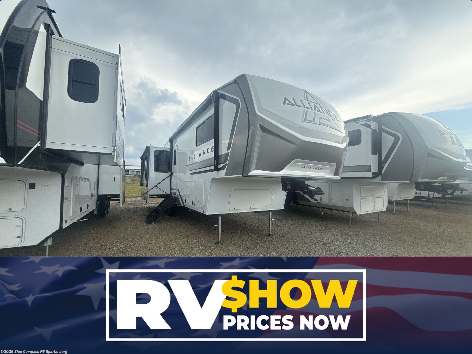 New 2027  Alliance RV Avenue 32RLS by Alliance RV from Blue Compass RV Spartanburg in Duncan, SC
