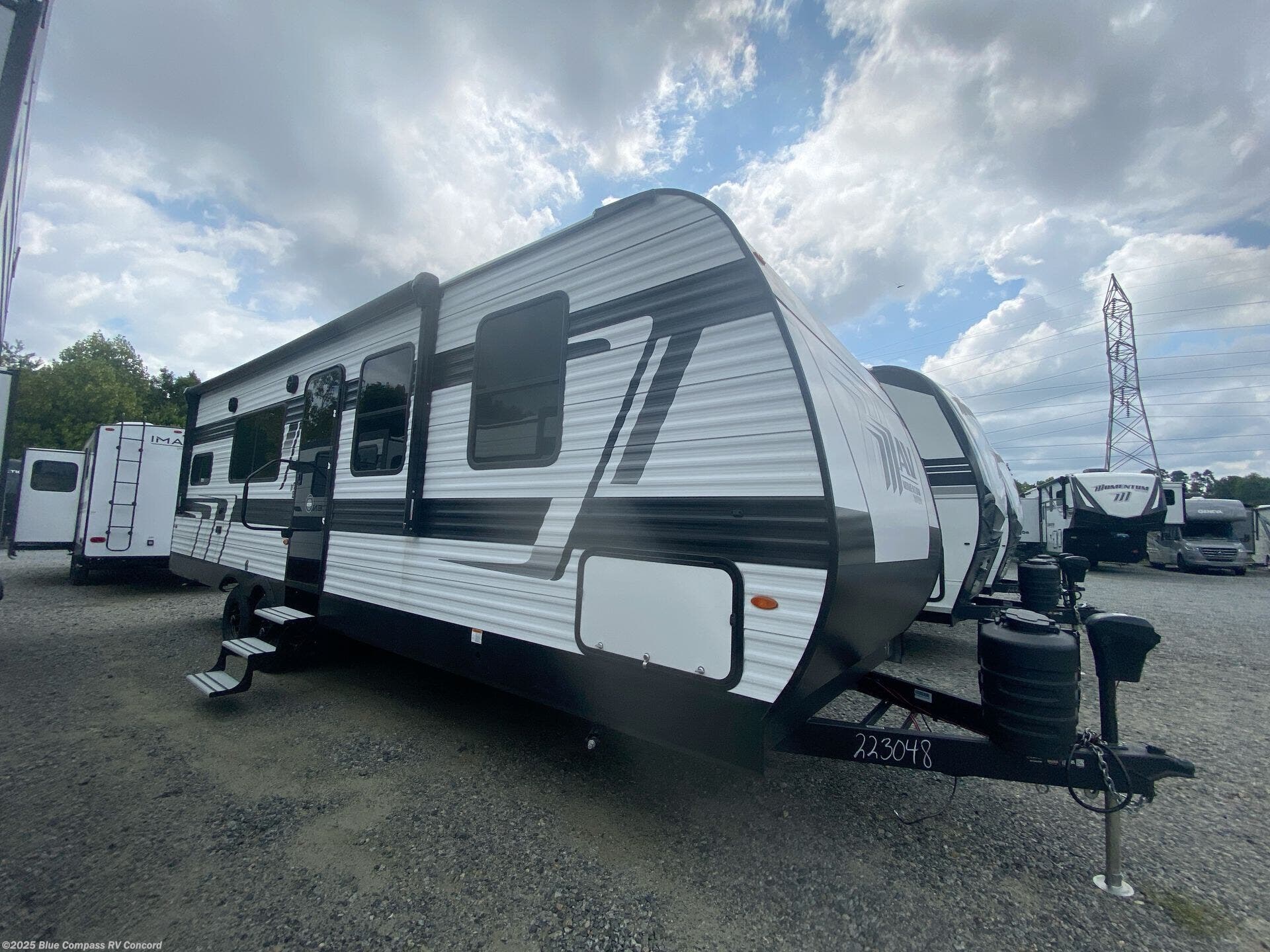 New 2026 Grand Design Momentum MAV 27MAV available in Concord, North Carolina