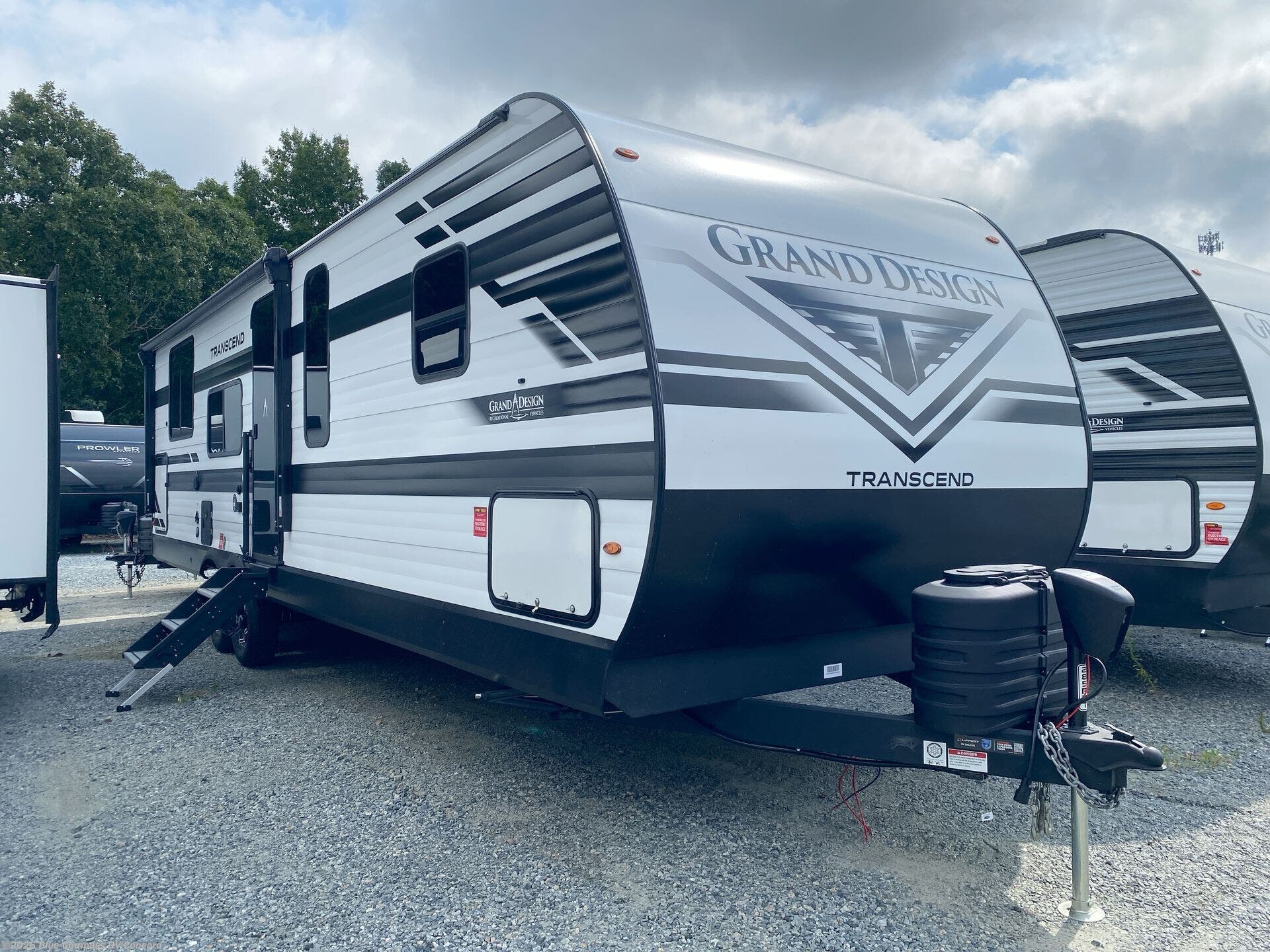 New 2027 Grand Design Transcend 285RKT available in Concord, North Carolina