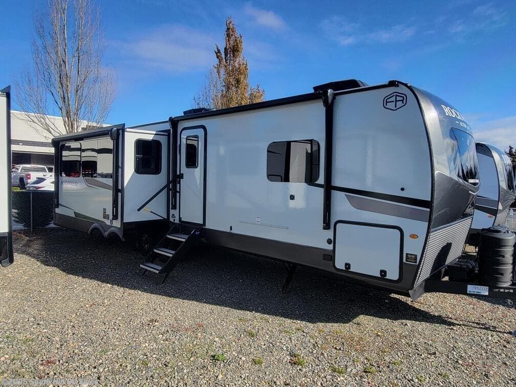 New 2026 Forest River Rockwood Ultra Lite 2906RL available in Puyallup, Washington