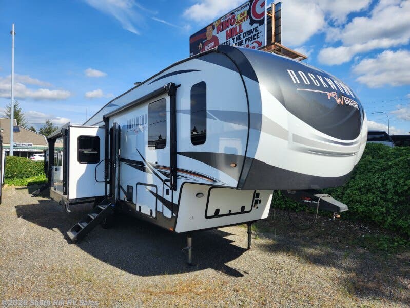 Used 2022 Forest River Rockwood Signature 8294BS available in Puyallup, Washington
