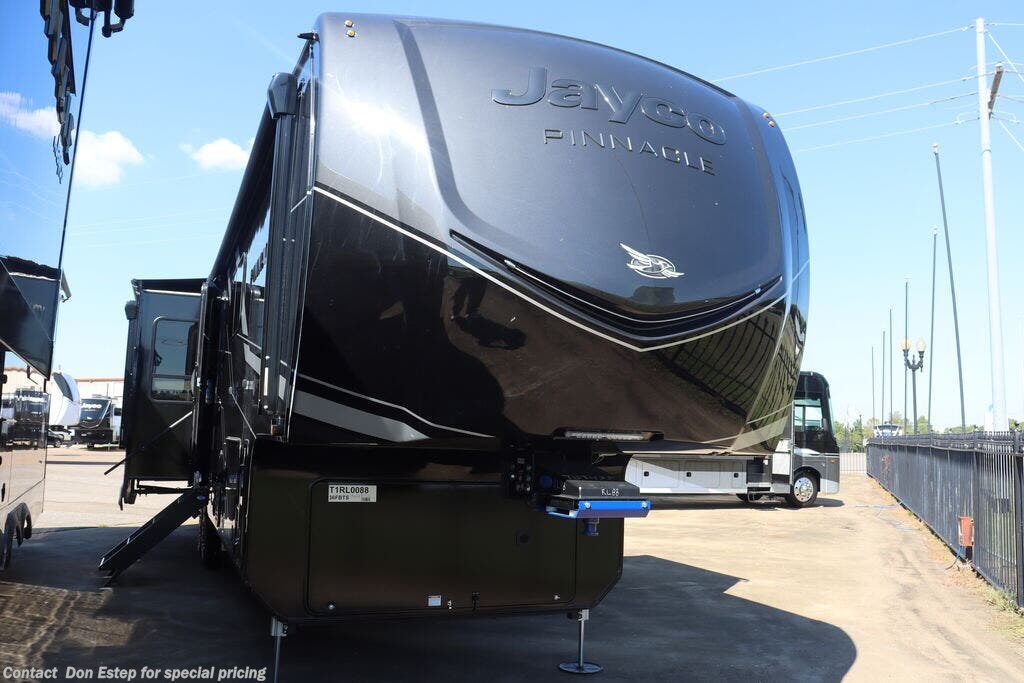 New 2026 Jayco Pinnacle 36FBTS available in Southaven, Mississippi