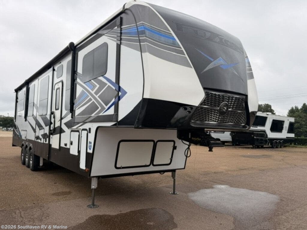 Used 2020 Keystone Fuzion 410 available in Southaven, Mississippi