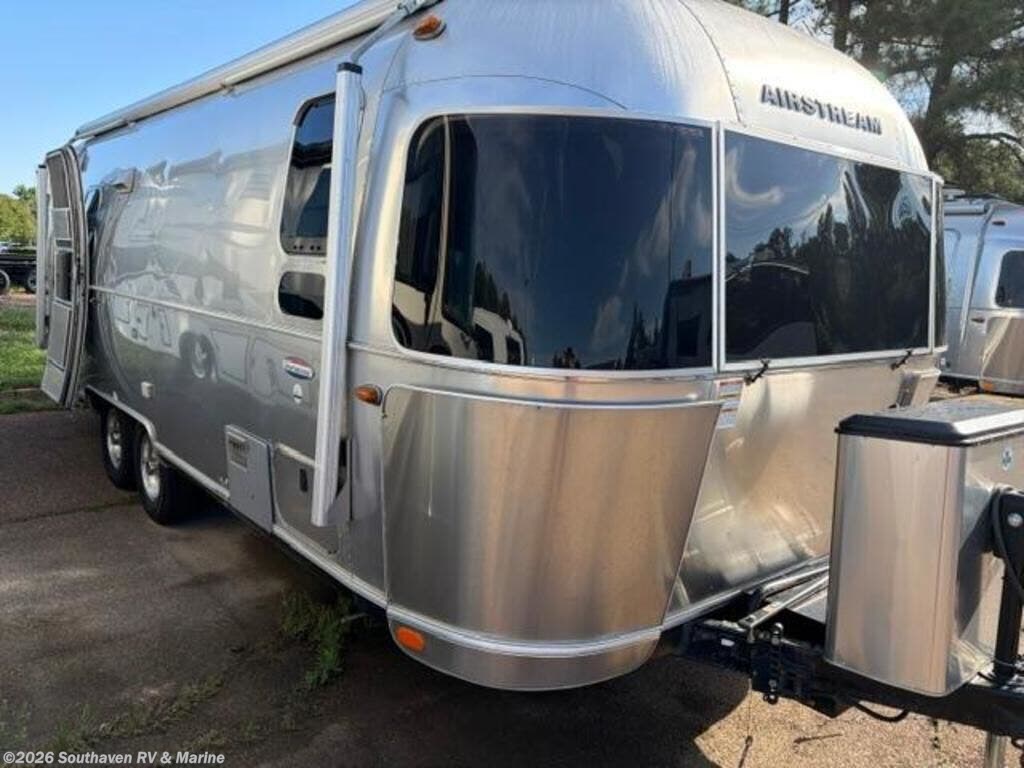 Used 2018 Airstream International Serenity 25RB available in Southaven, Mississippi