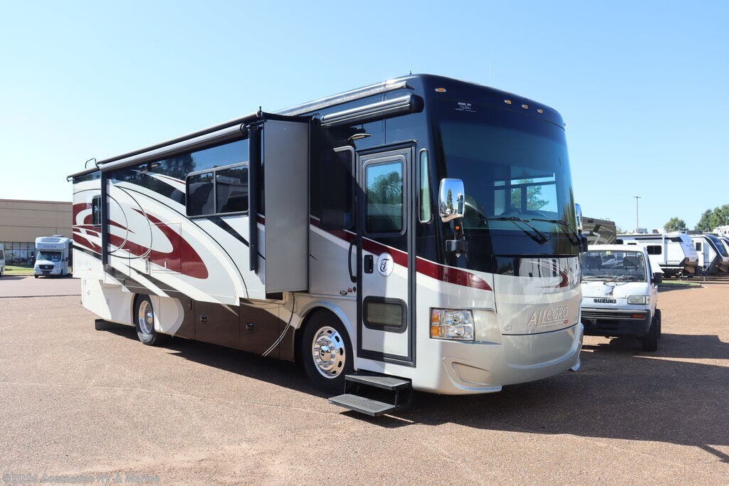Used 2016  Tiffin Allegro Red 33 AA by Tiffin from Southaven RV & Marine in Southaven, MS