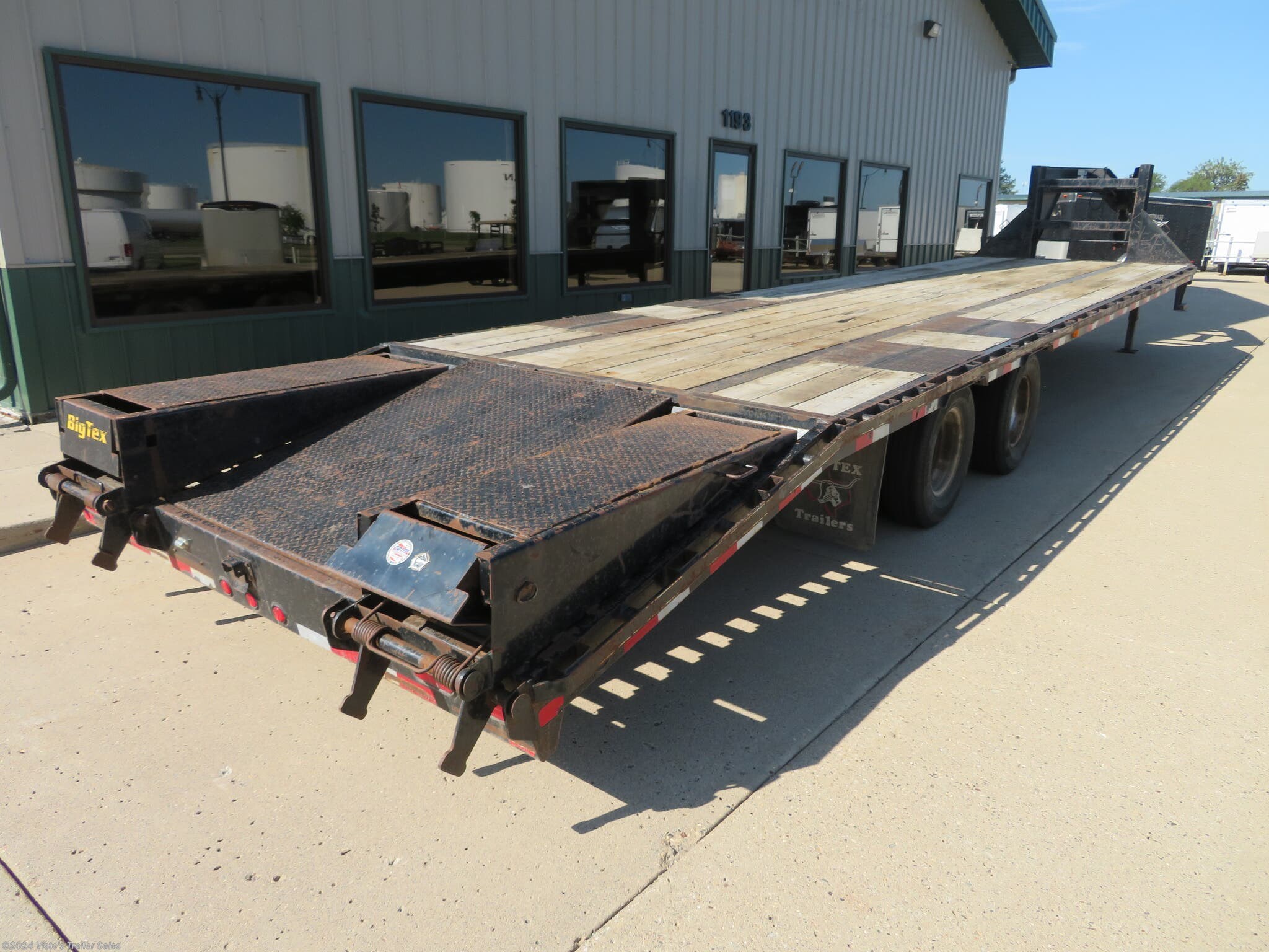 Flatbed/Flat Deck (Heavy Duty) - 2012 Big Tex 102''X35' Gooseneck ...