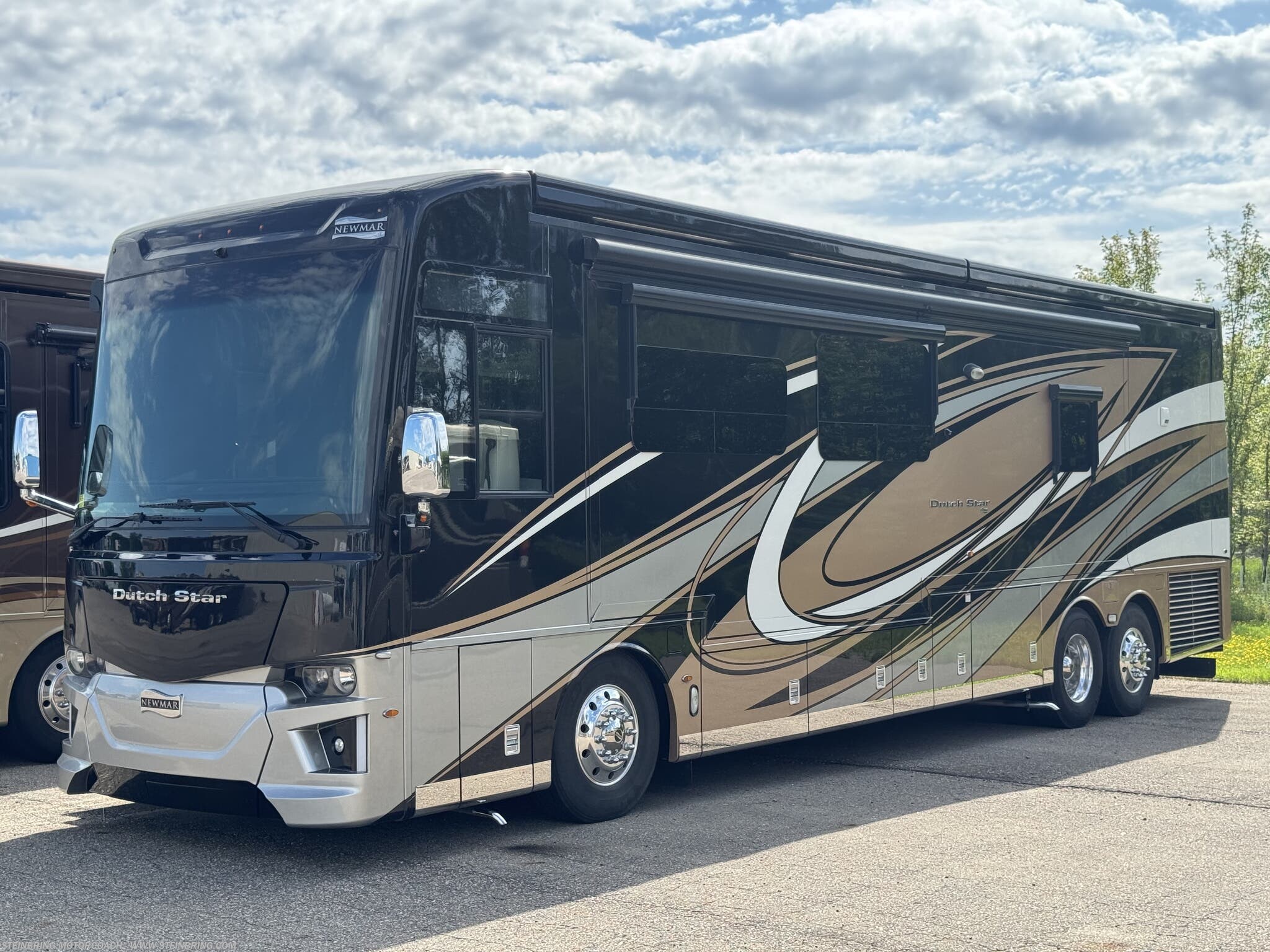 Used 2021 Newmar Dutch Star 4081 available in Garfield, Minnesota