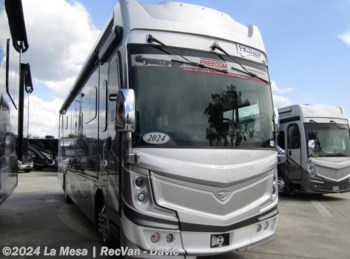 New 2024 Fleetwood Discovery LXE 40M-LXE available in Davie, Florida