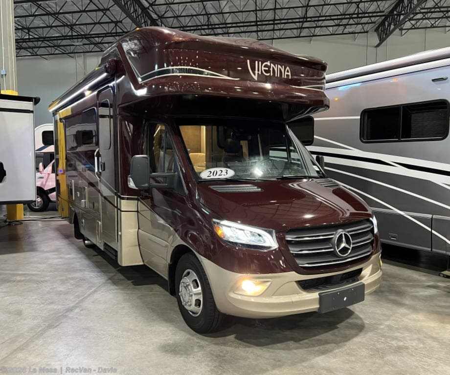 Used 2023 Renegade  VIENNA M-25VFWS available in Davie, Florida