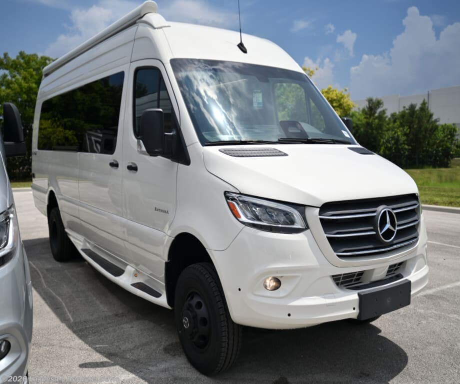 New 2027 Entegra Coach Insignia 24B-INS available in Davie, Florida